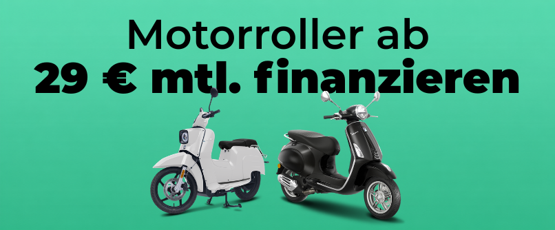 Zwei Motorroller, einer weiss und einer schwarz, vor grünem Hintergrund mit dem Text «Motorroller ab 29 € mtl. finanzieren».